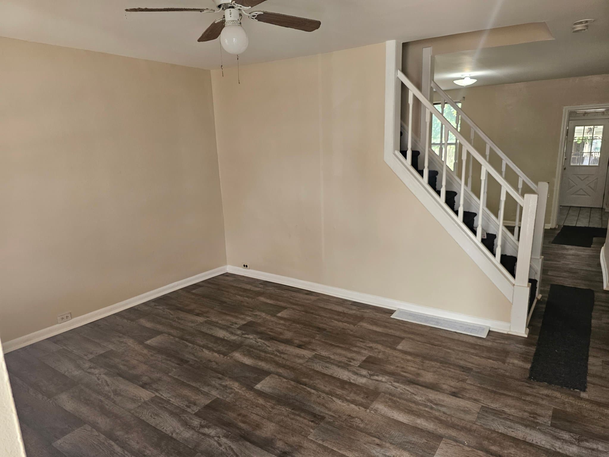 Norristown Townhome: 313 Buttonwood St