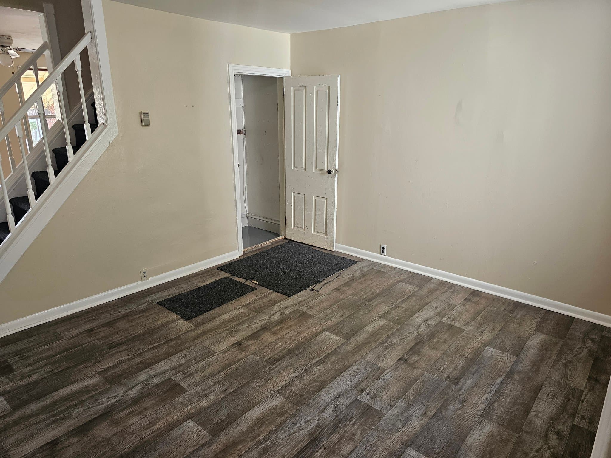 Norristown Townhome: 313 Buttonwood St