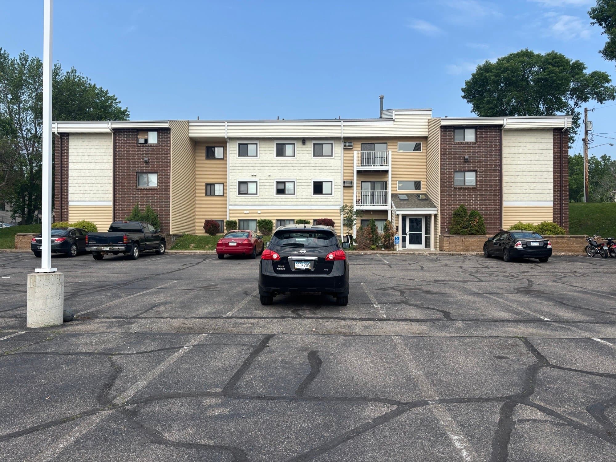 St Cloud Apartment: 500 12th St. S St Cloud MN, 56301