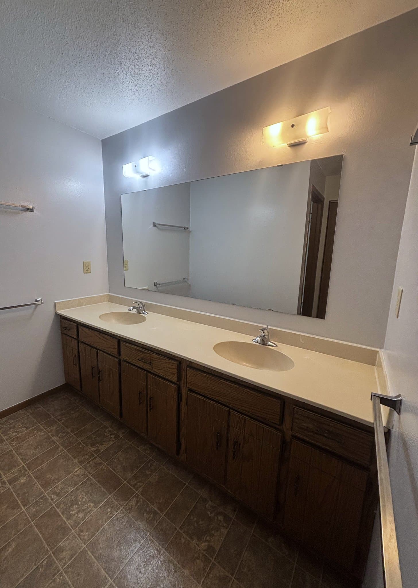 St Cloud Apartment: 500 12th St. S St Cloud MN, 56301