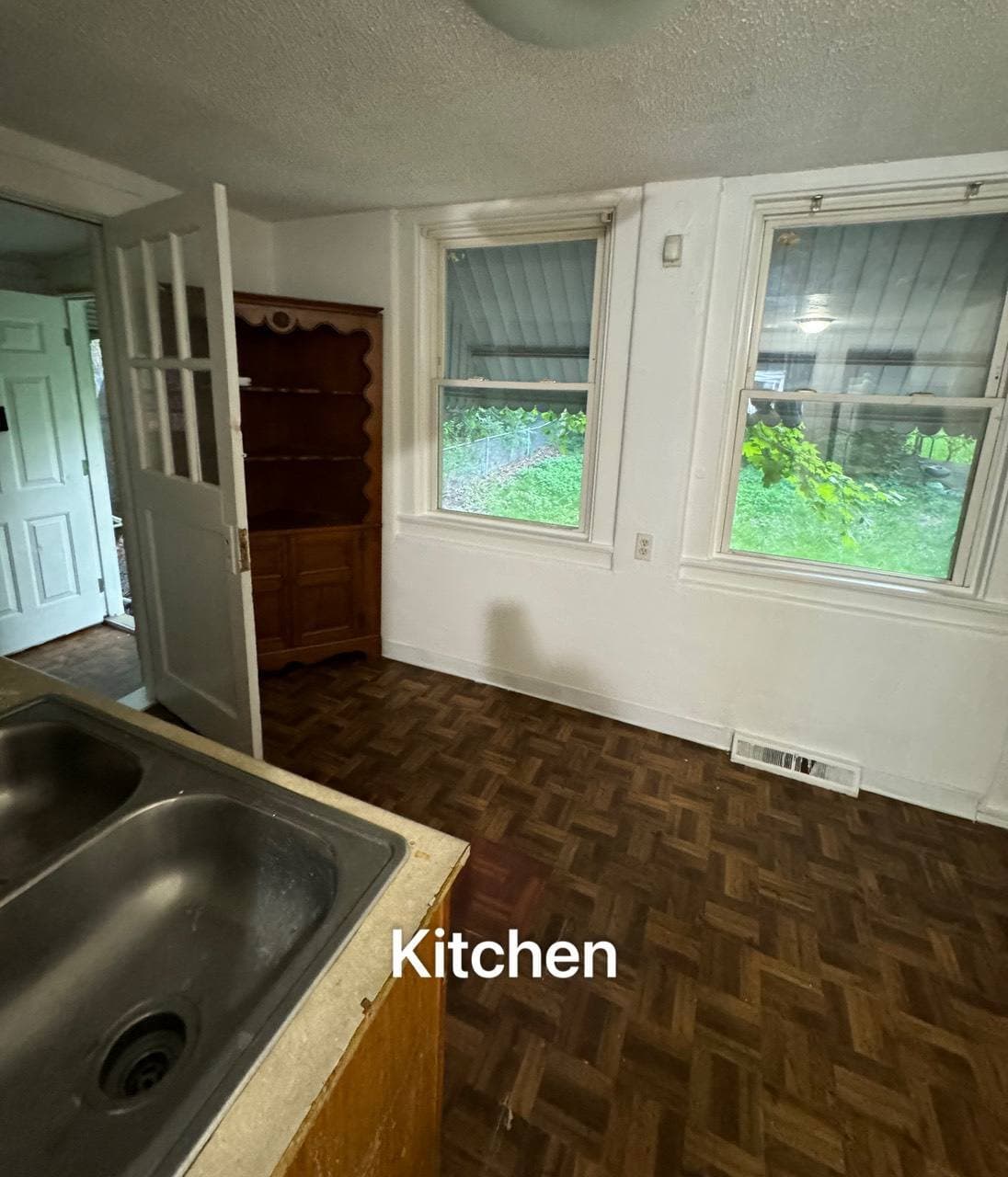 Bridgeport Townhome: 317 East Ave