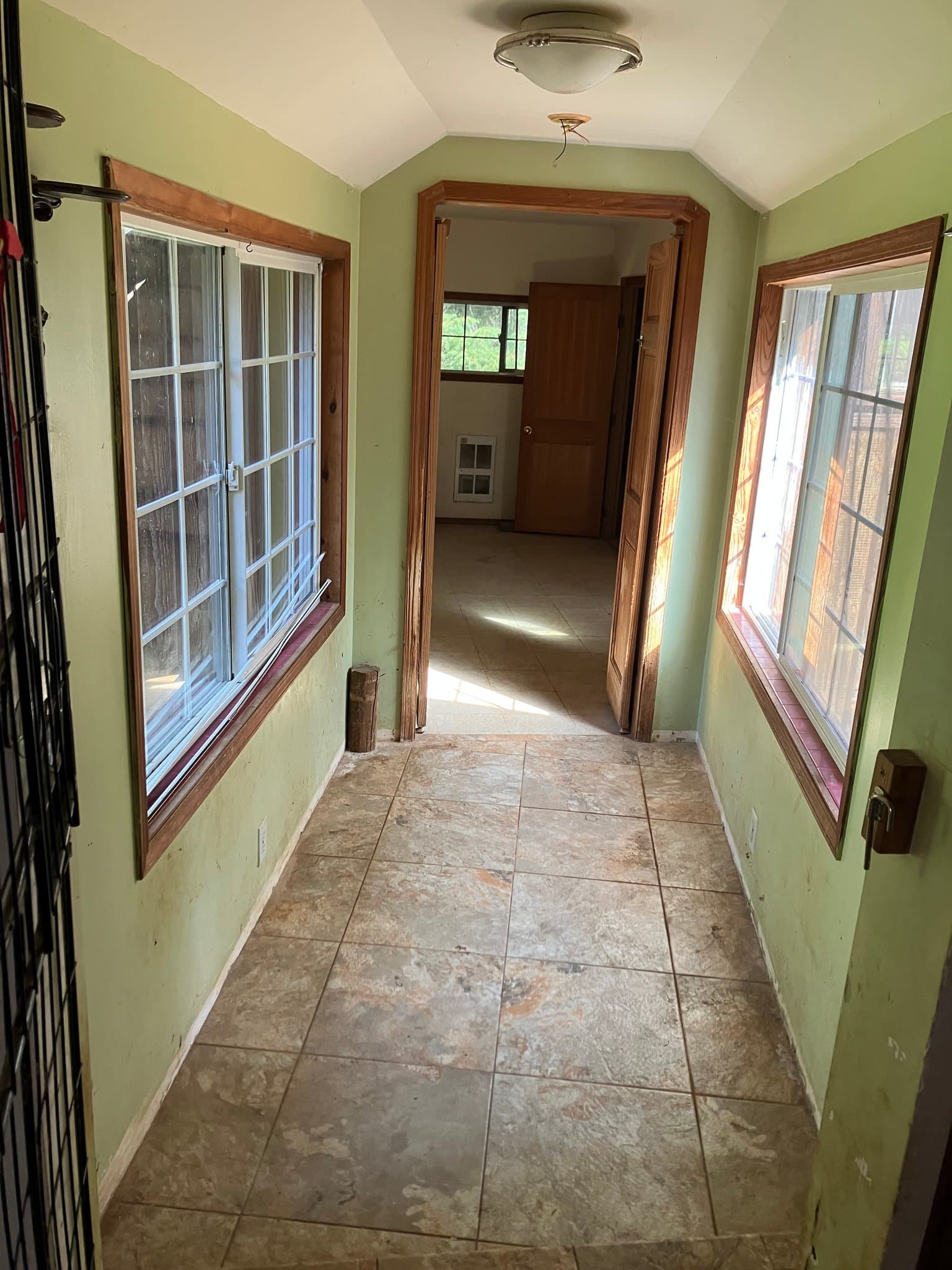 Wilderville House: 10901 Redwood Hwy