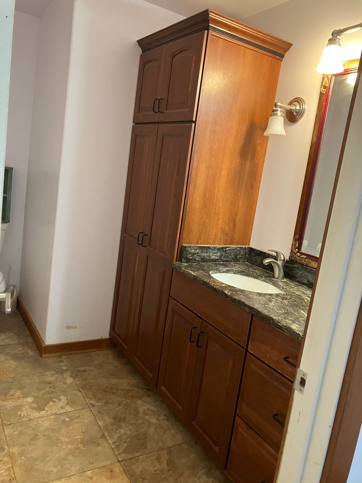 Wilderville House: 10901 Redwood Hwy