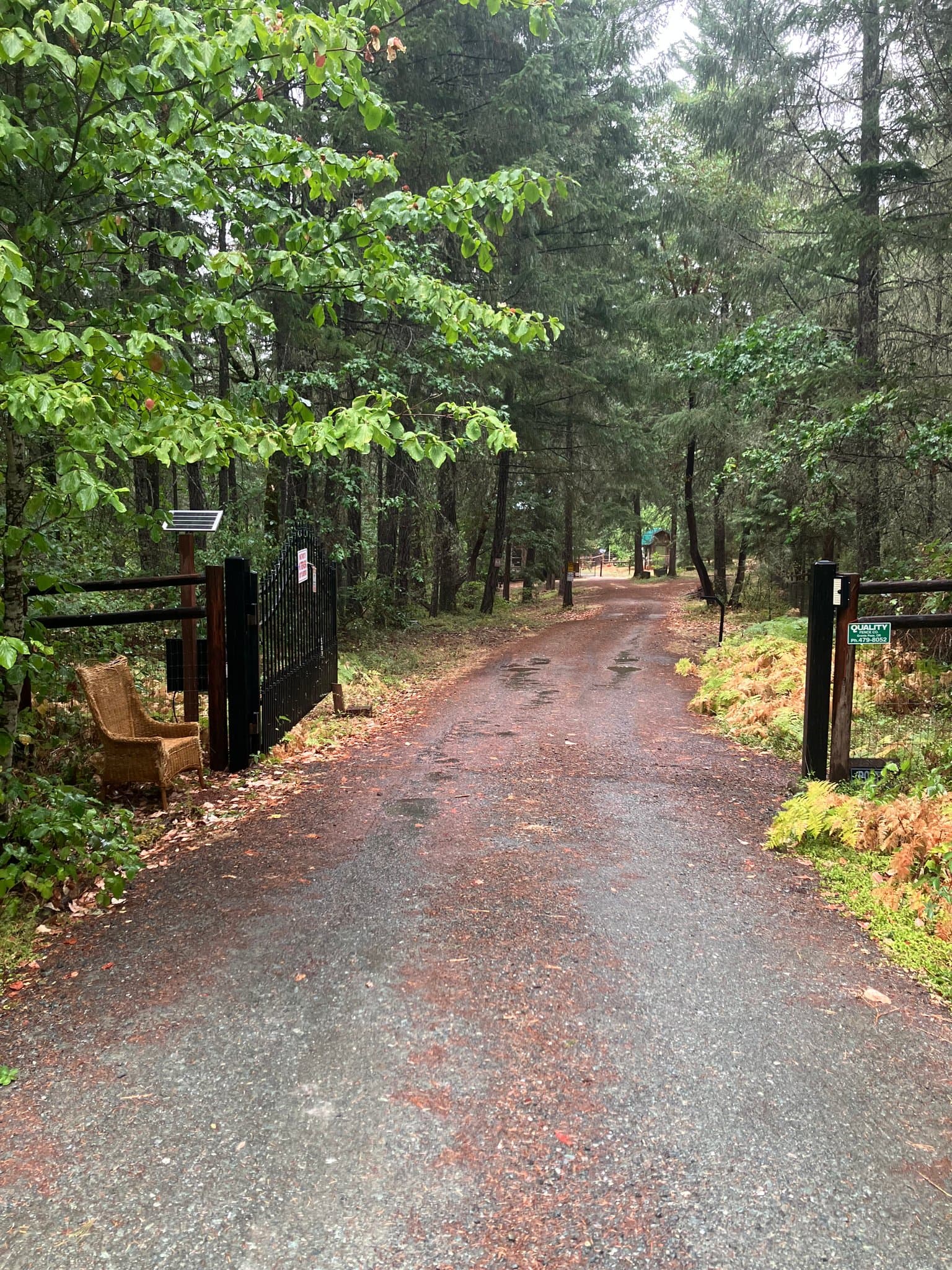 Wilderville House: 10901 Redwood Hwy