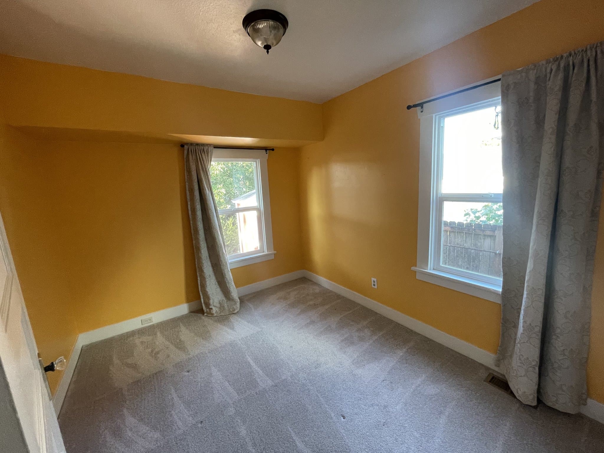 Portland House: 3331 N Farragut St.