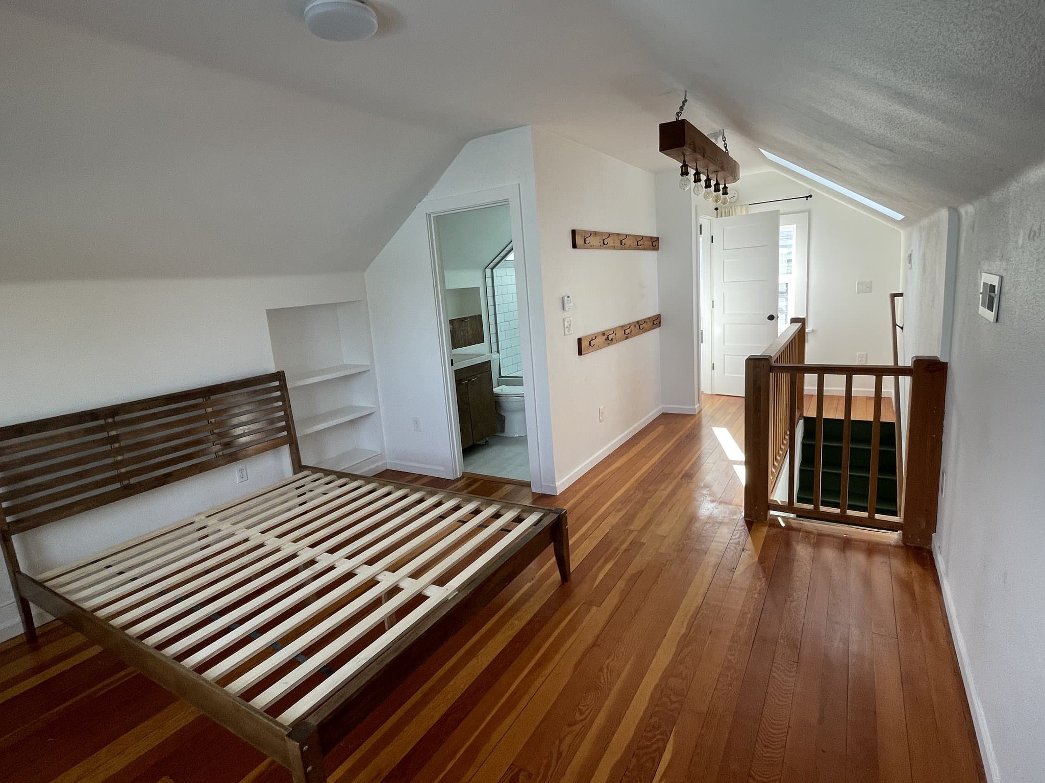 Portland House: 3331 N Farragut St.