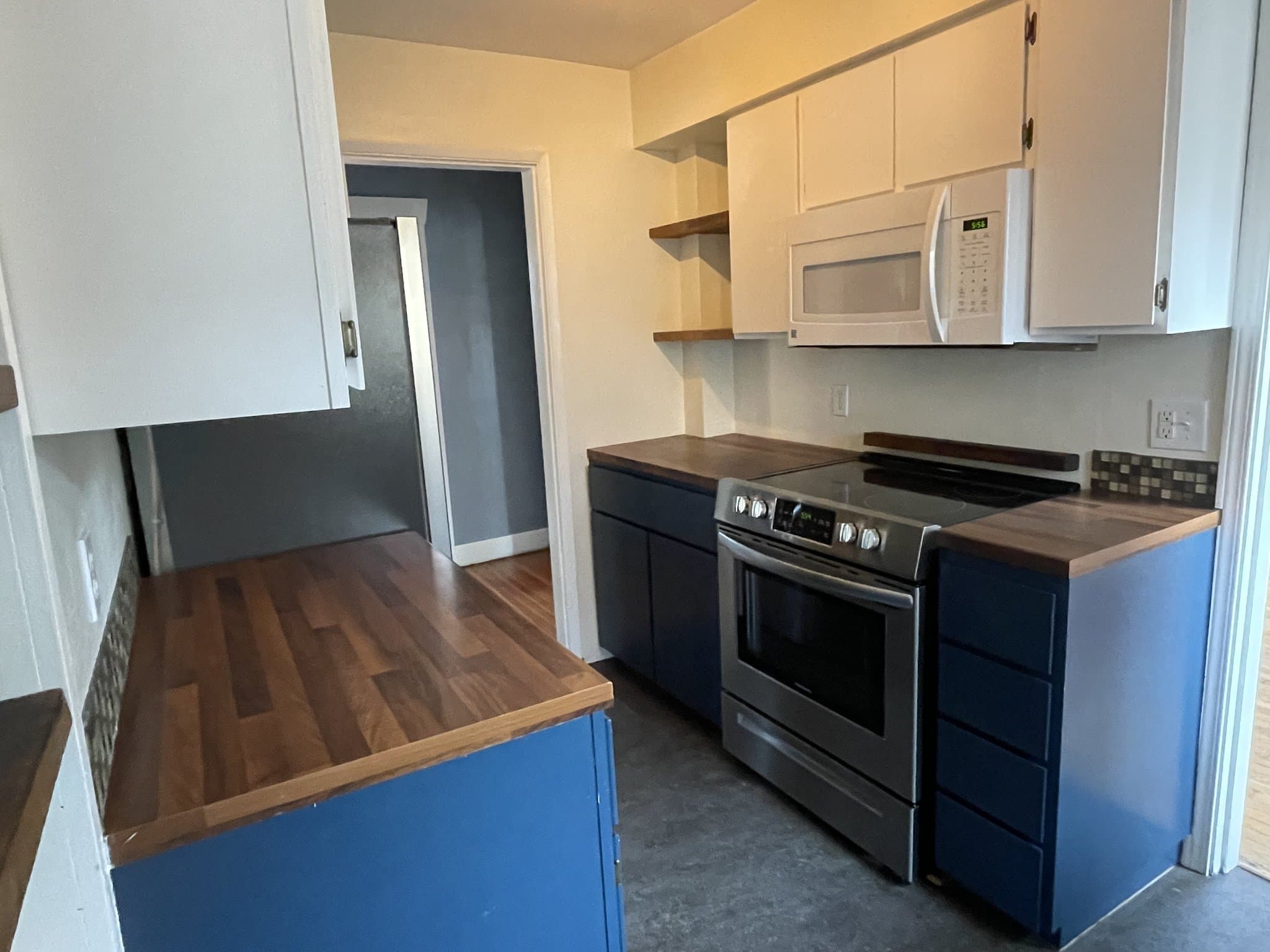 Portland House: 3331 N Farragut St.