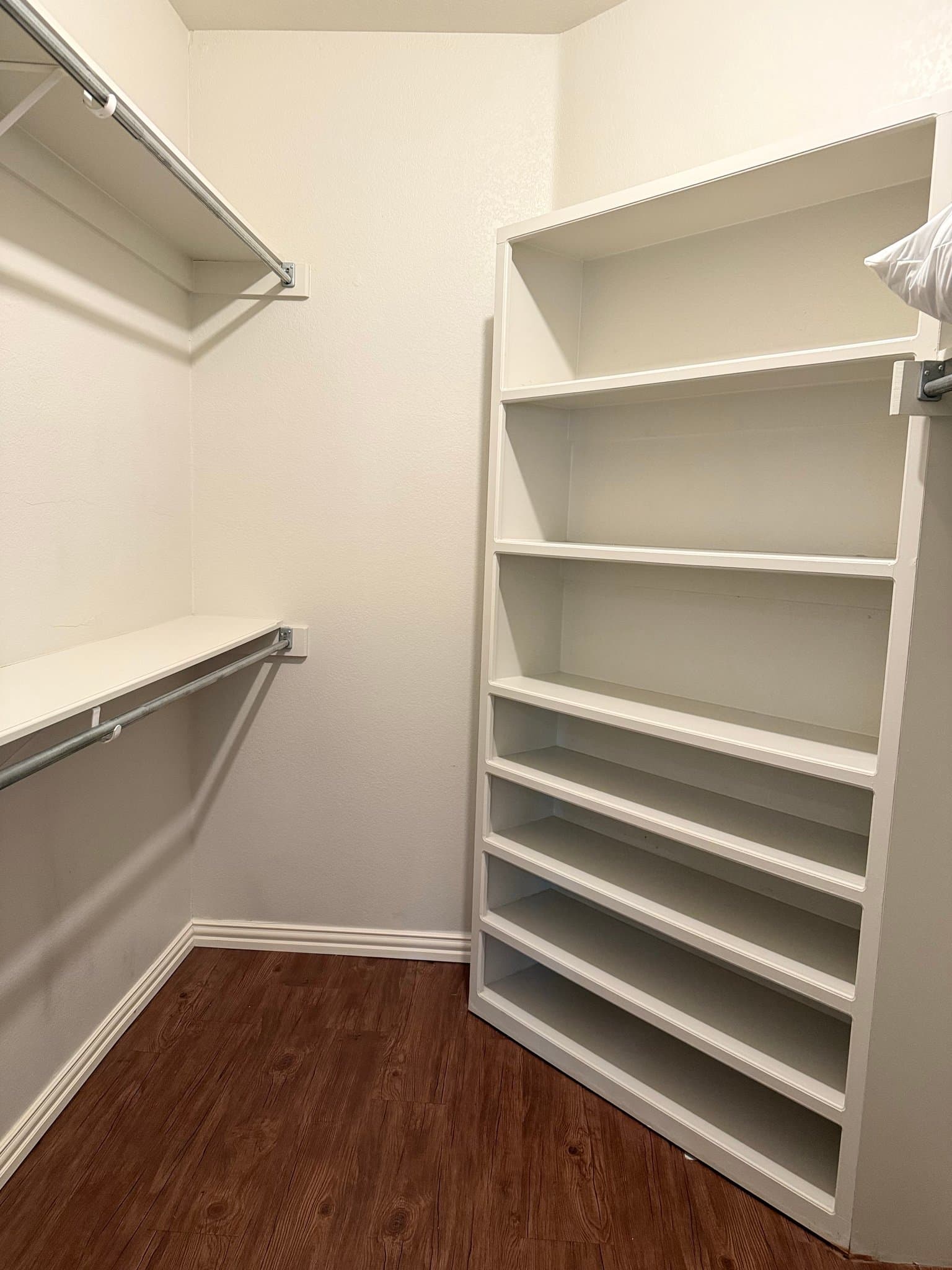 Arlington Single Room: 4610 Oak Club Dr