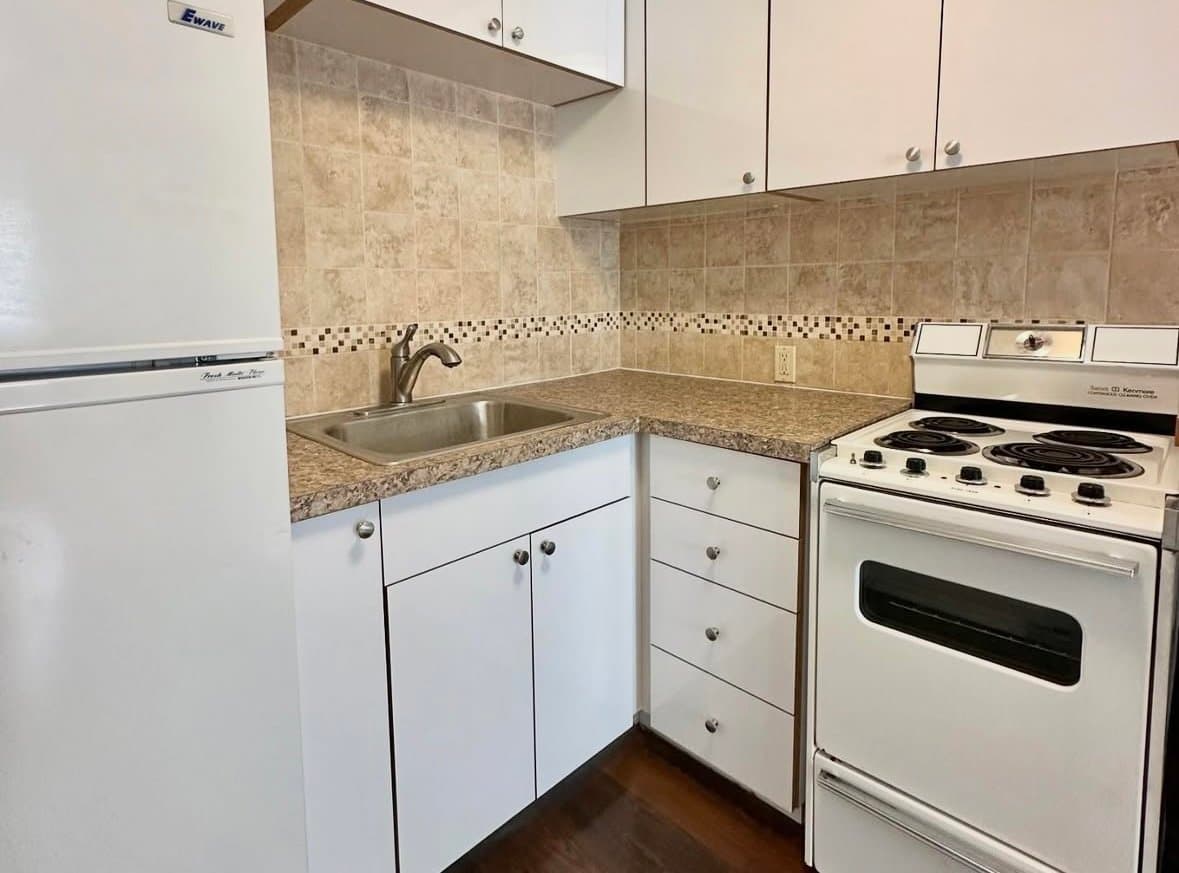 Seattle Apartment: 5101 Ravenna Ave NE