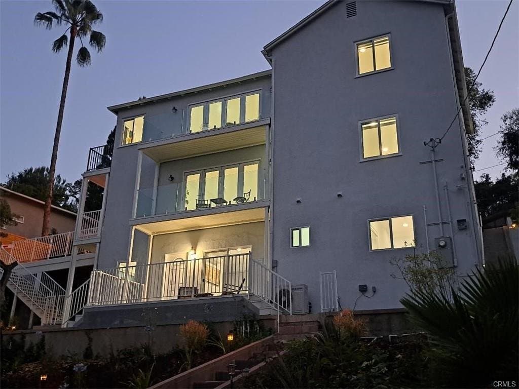 Pasadena Townhome: 332 Anita Dr