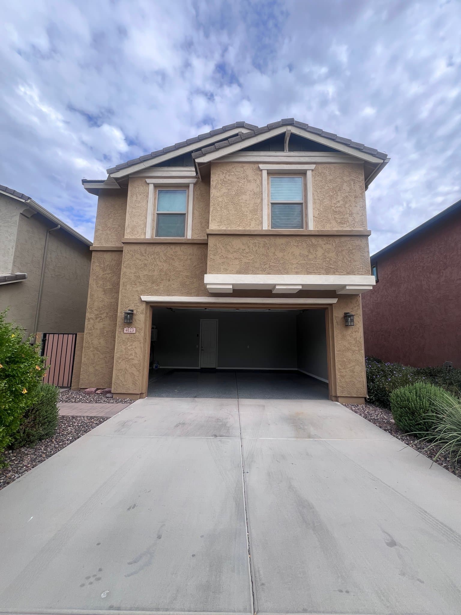 Gilbert House: 4123 E JONES ST