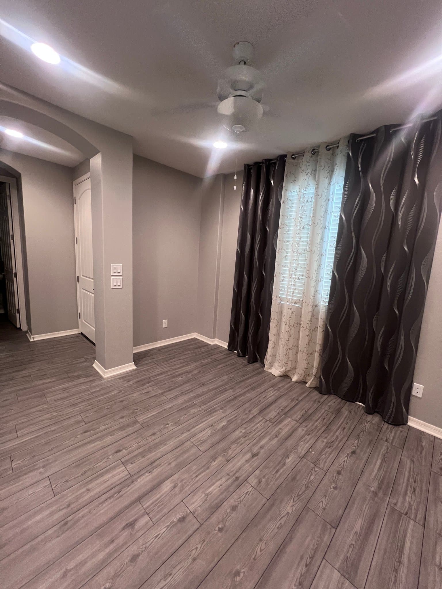 Gilbert House: 4123 E JONES ST