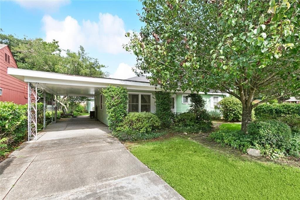 New Orleans House: 638 Huntlee Dr
