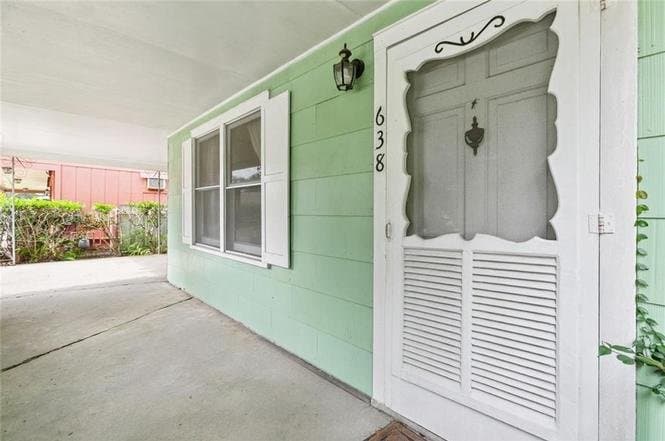 New Orleans House: 638 Huntlee Dr