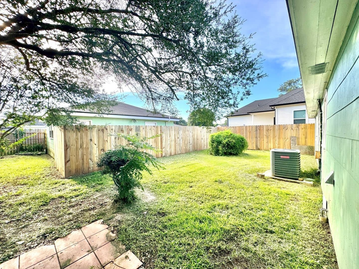 New Orleans House: 638 Huntlee Dr