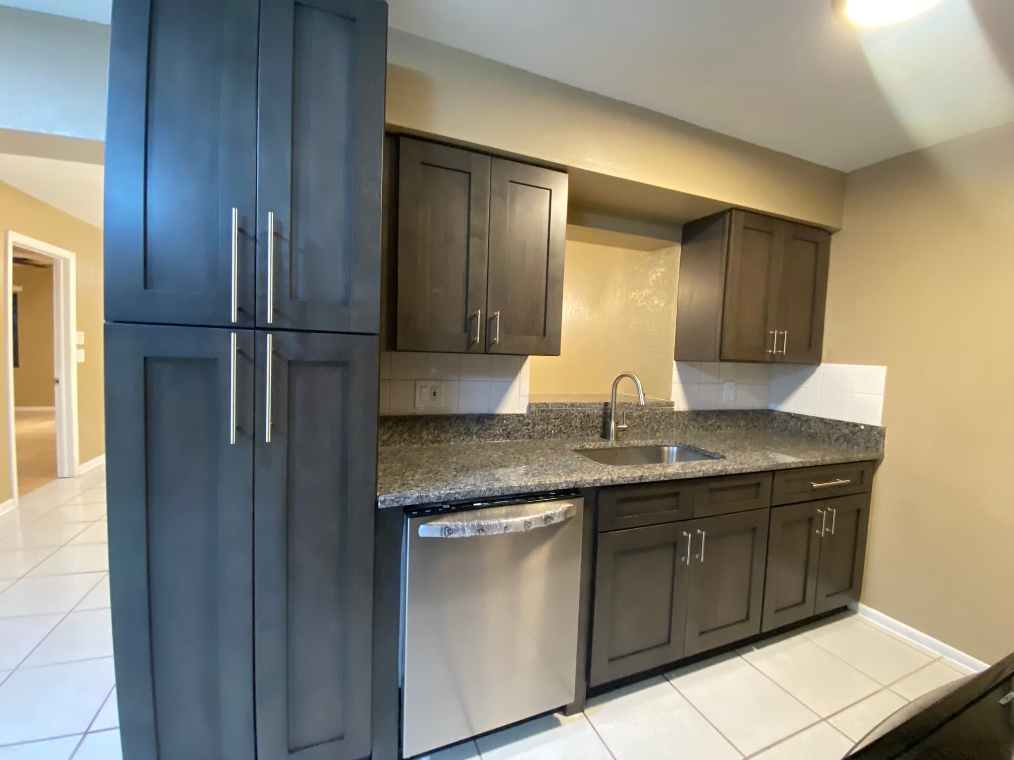 Port Richey House: 10401 County Lake Dr