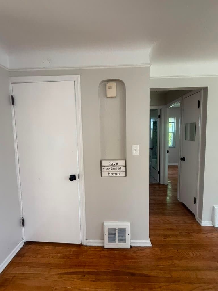 Maple Heights House: 15811 Maplewood Avenue