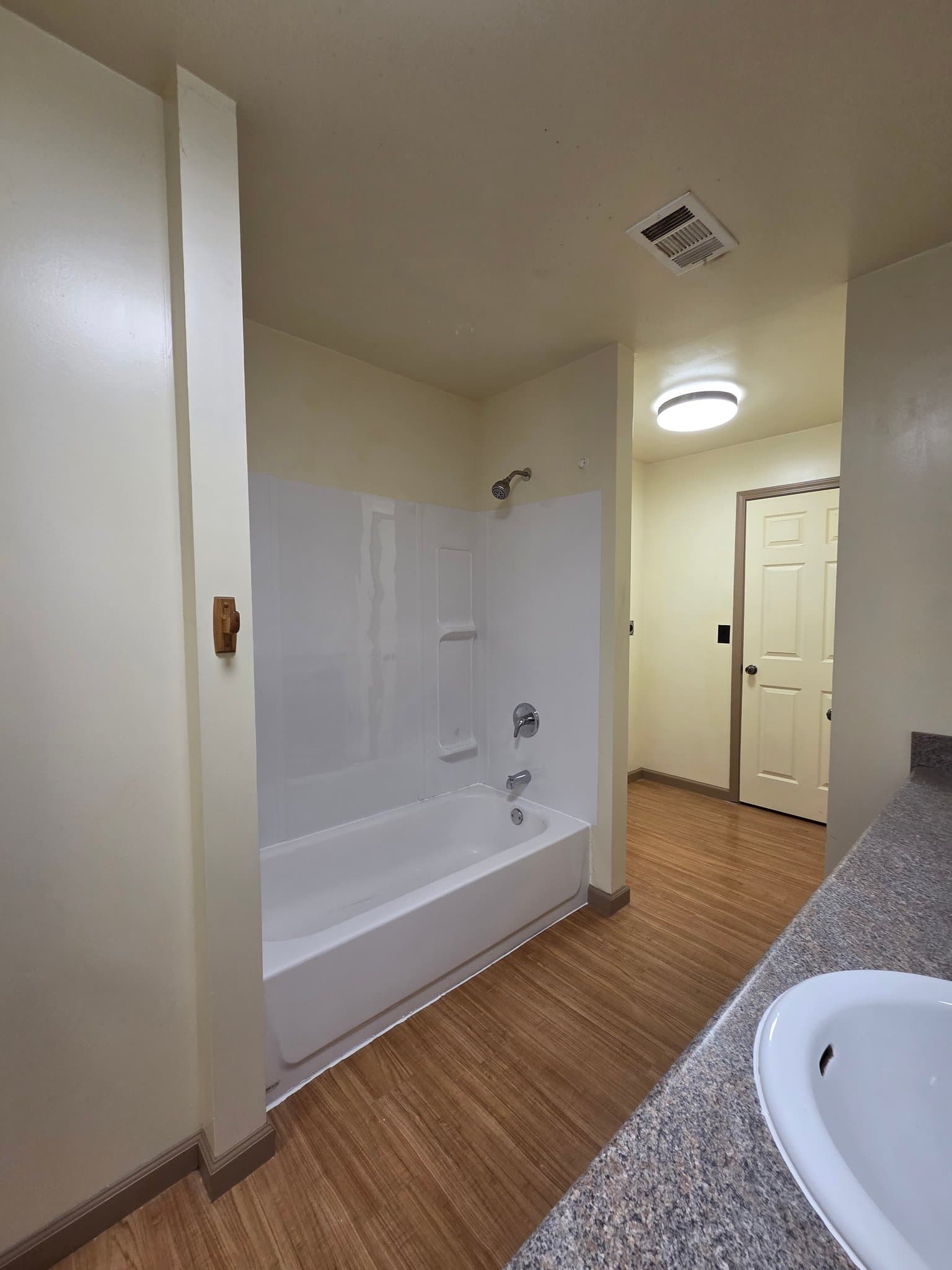 Richmond Apartment: 113 E Central Ave