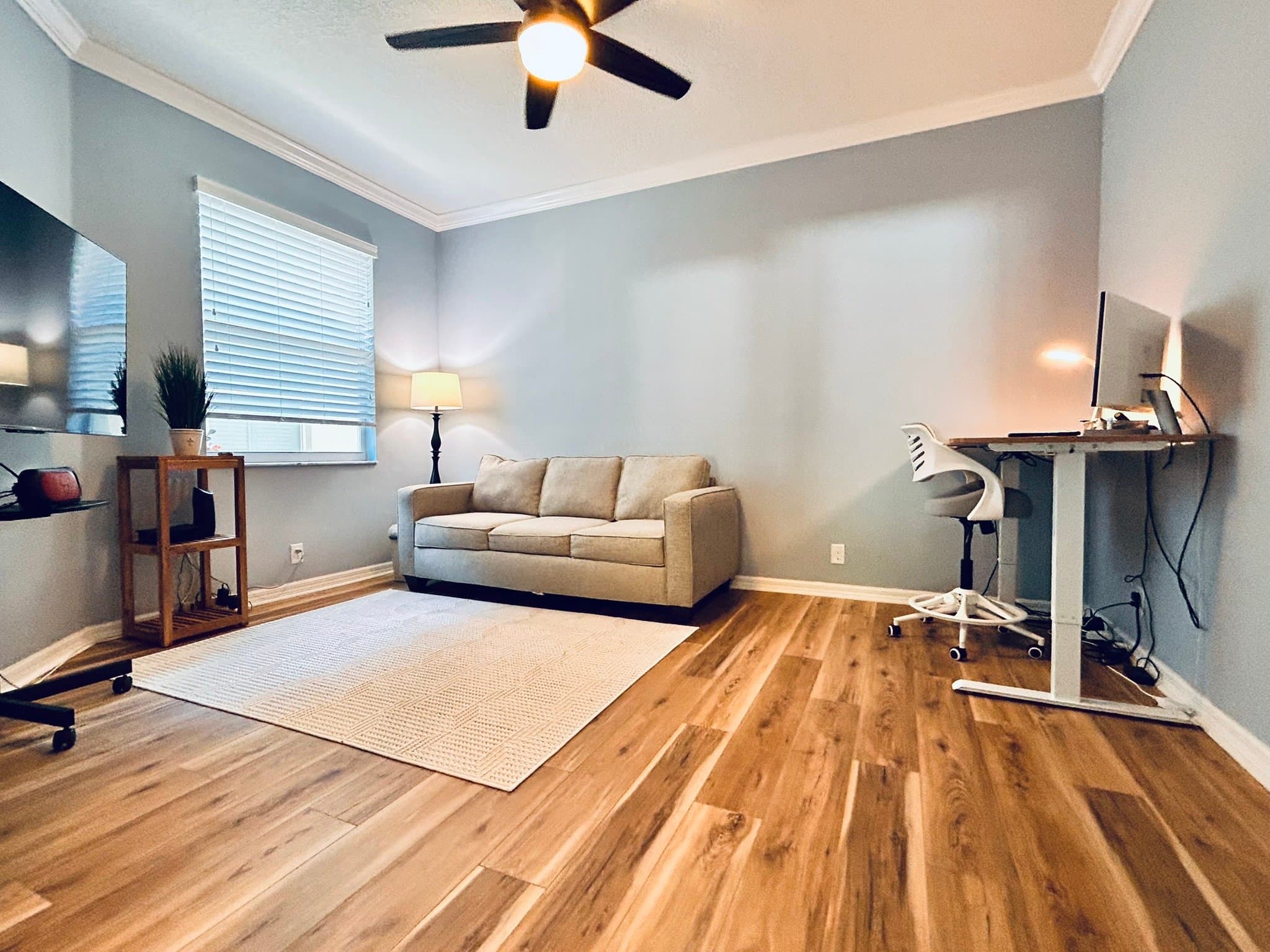 Largo House: 655 14th St NW