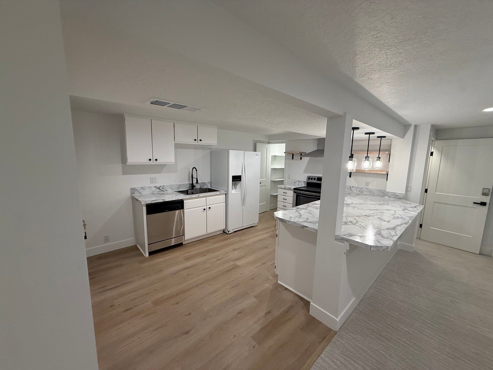 Sandy Apartment: 1053 E 10600 S