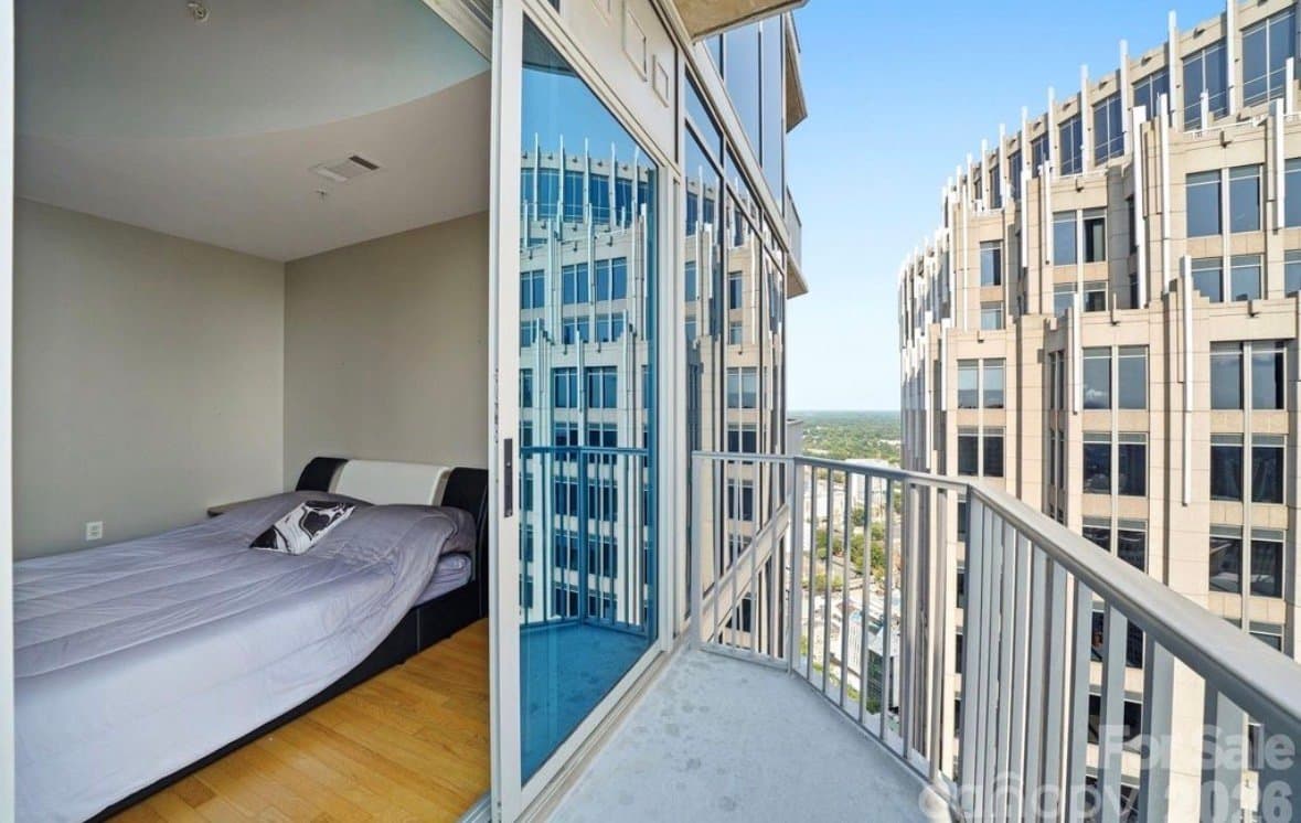 Charlotte Condo: 210 N church St