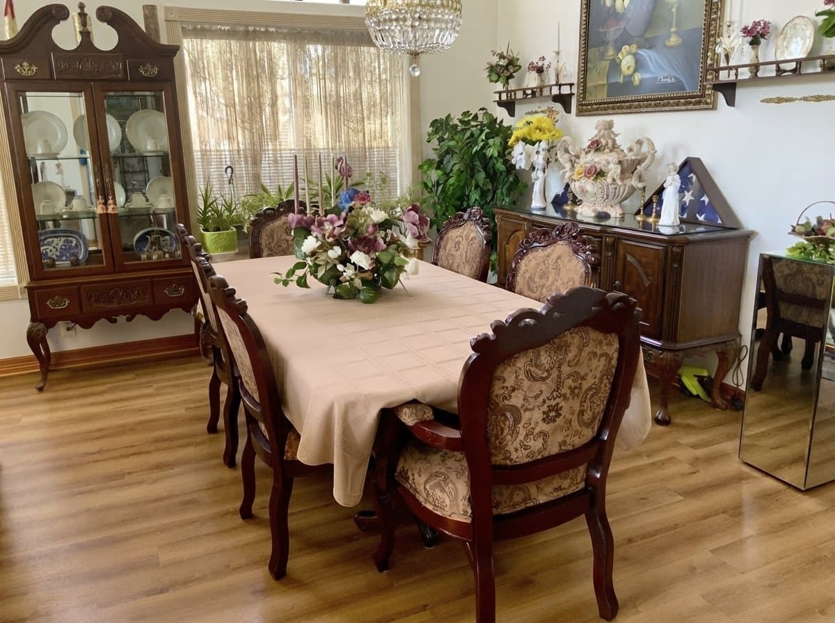 San Antonio Single Room: 14758 Hillside Ridge Dr.