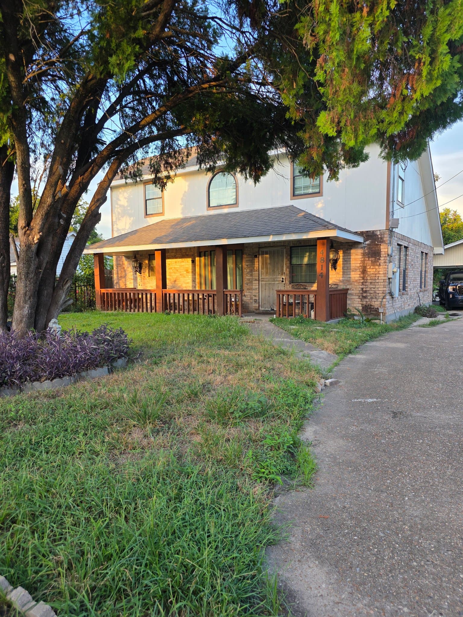 Houston House: 4814 Kashmere St