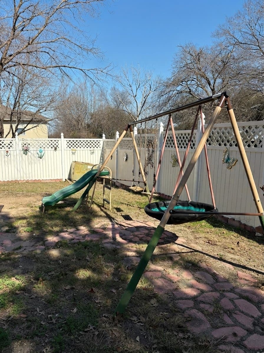 San Antonio Single Room: 14758 Hillside Ridge Dr.