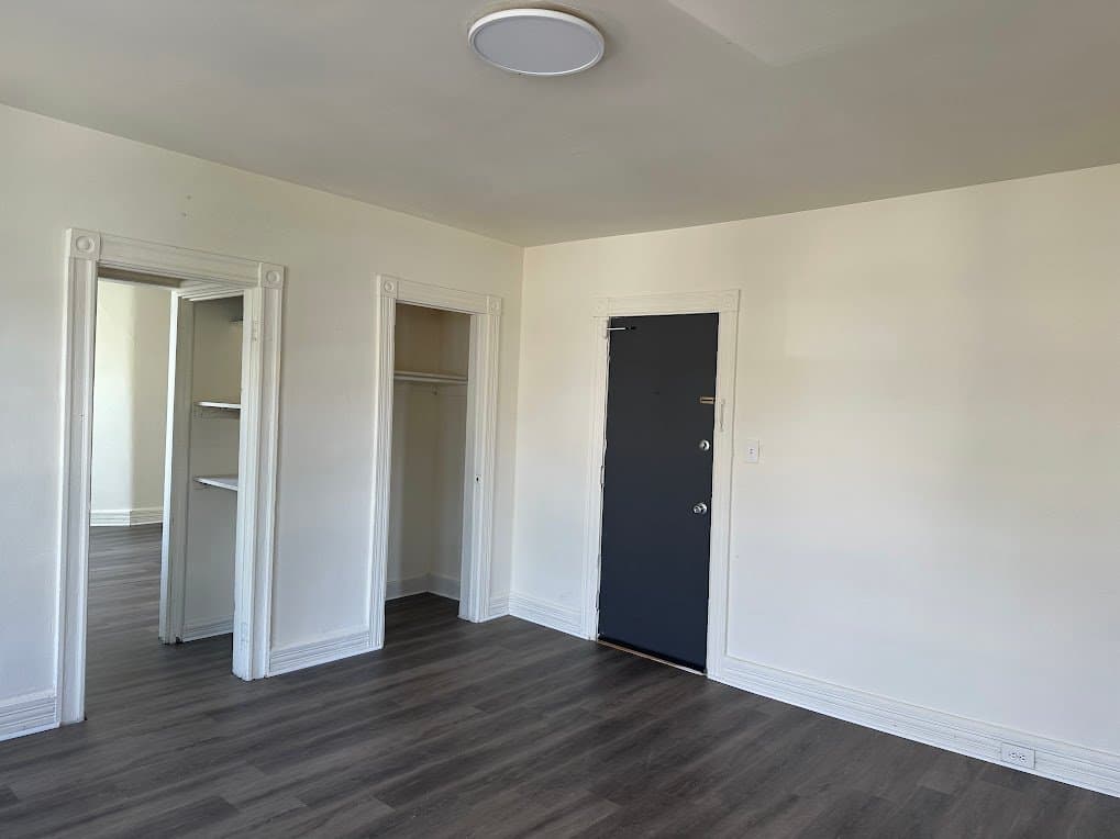 Bradley Beach Apartment: 323 Main St