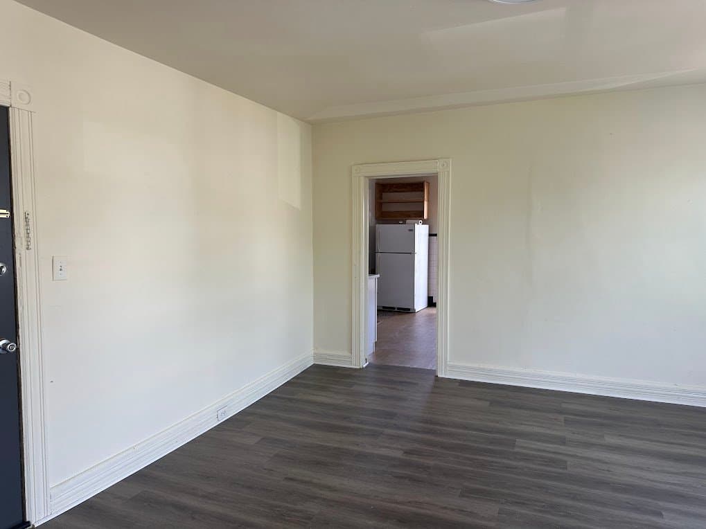 Bradley Beach Apartment: 323 Main St