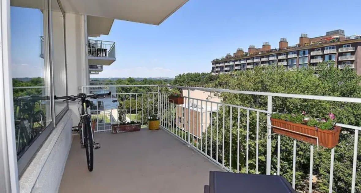 Washington Condo: 1425 4th St SW