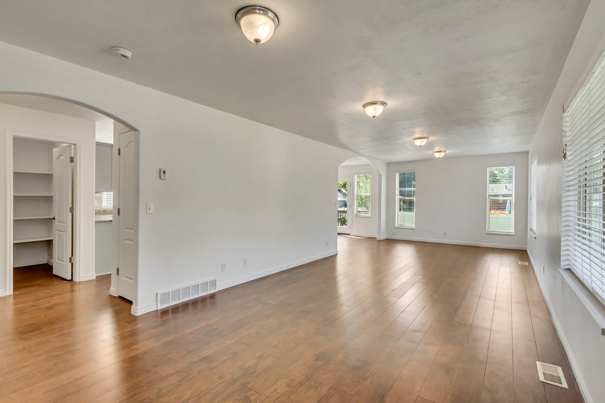 Sandy House: 8637 S, Golden rain Cir.,