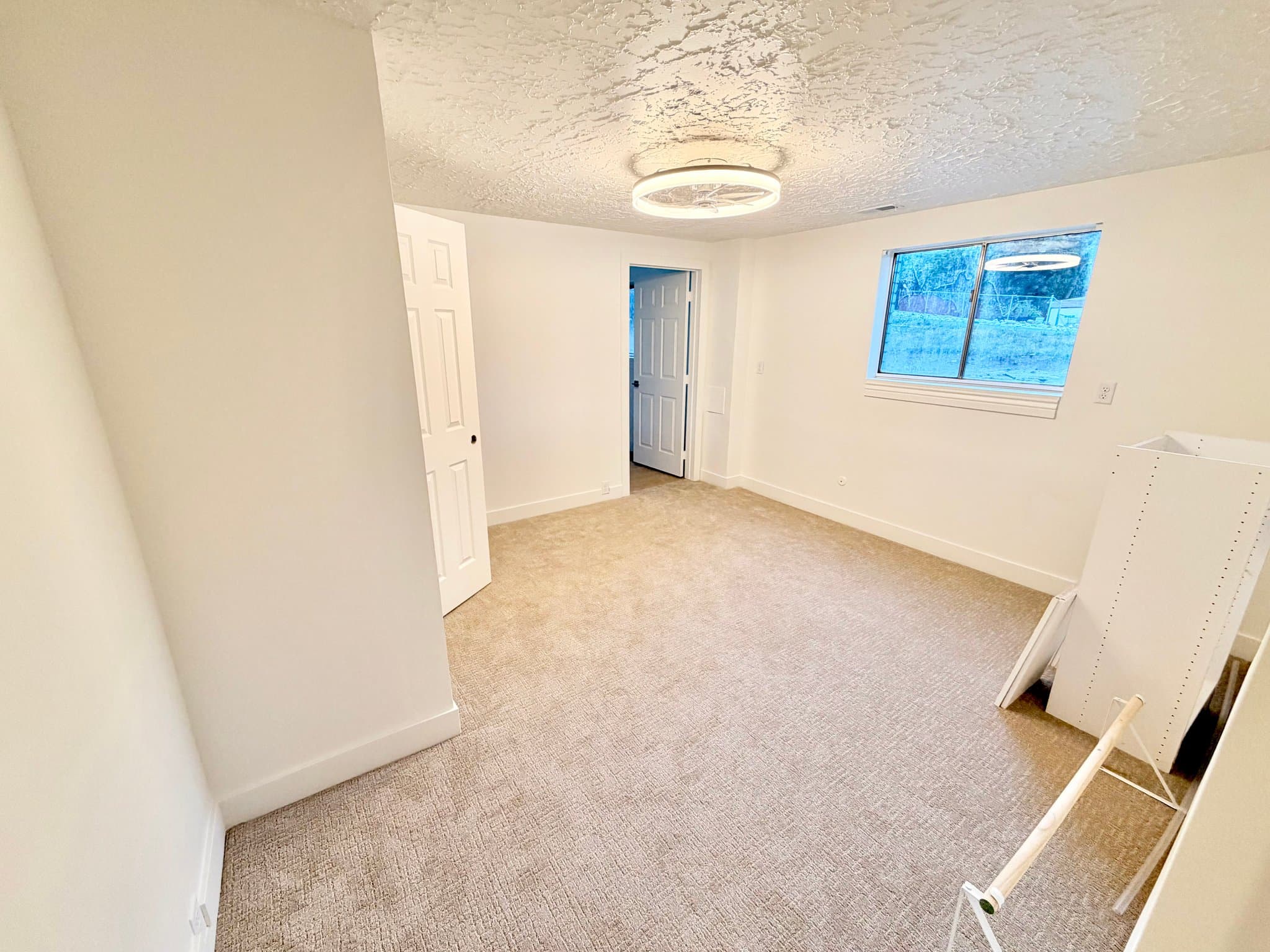 Sandy Single Room: 1780 Julho St
