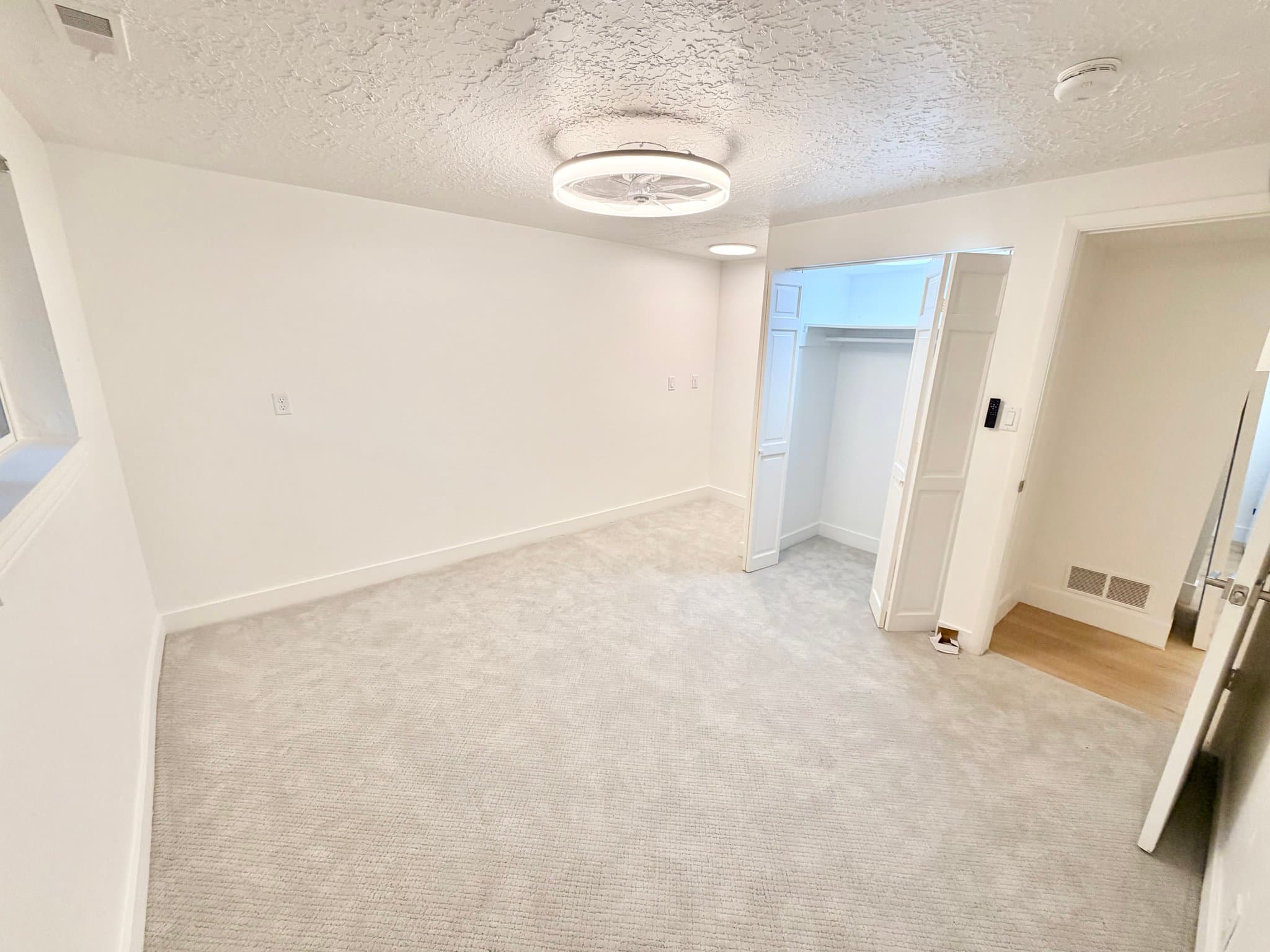 Sandy Single Room: 1780 Julho St
