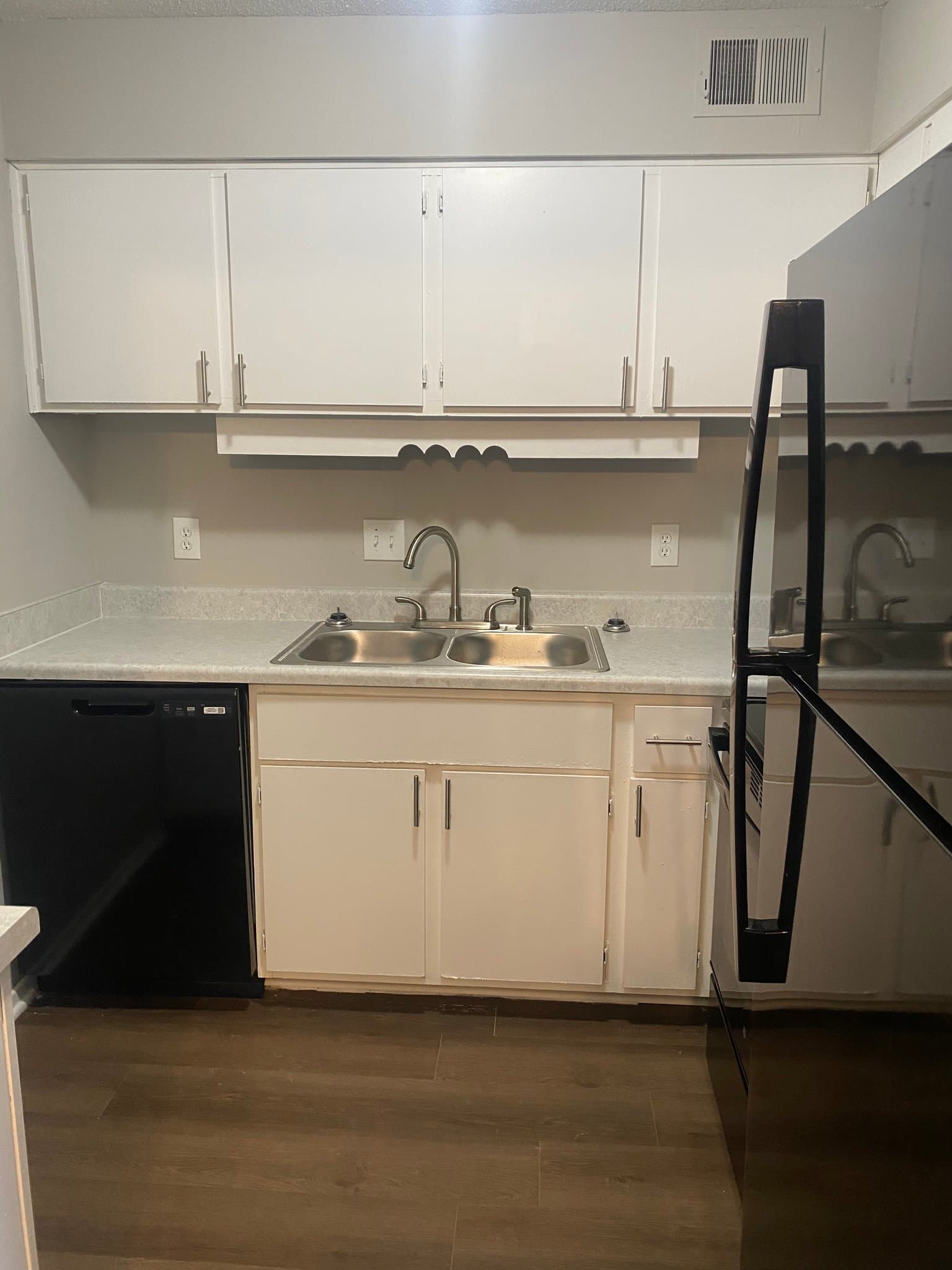 Memphis Apartment: 3945 Macon Rd