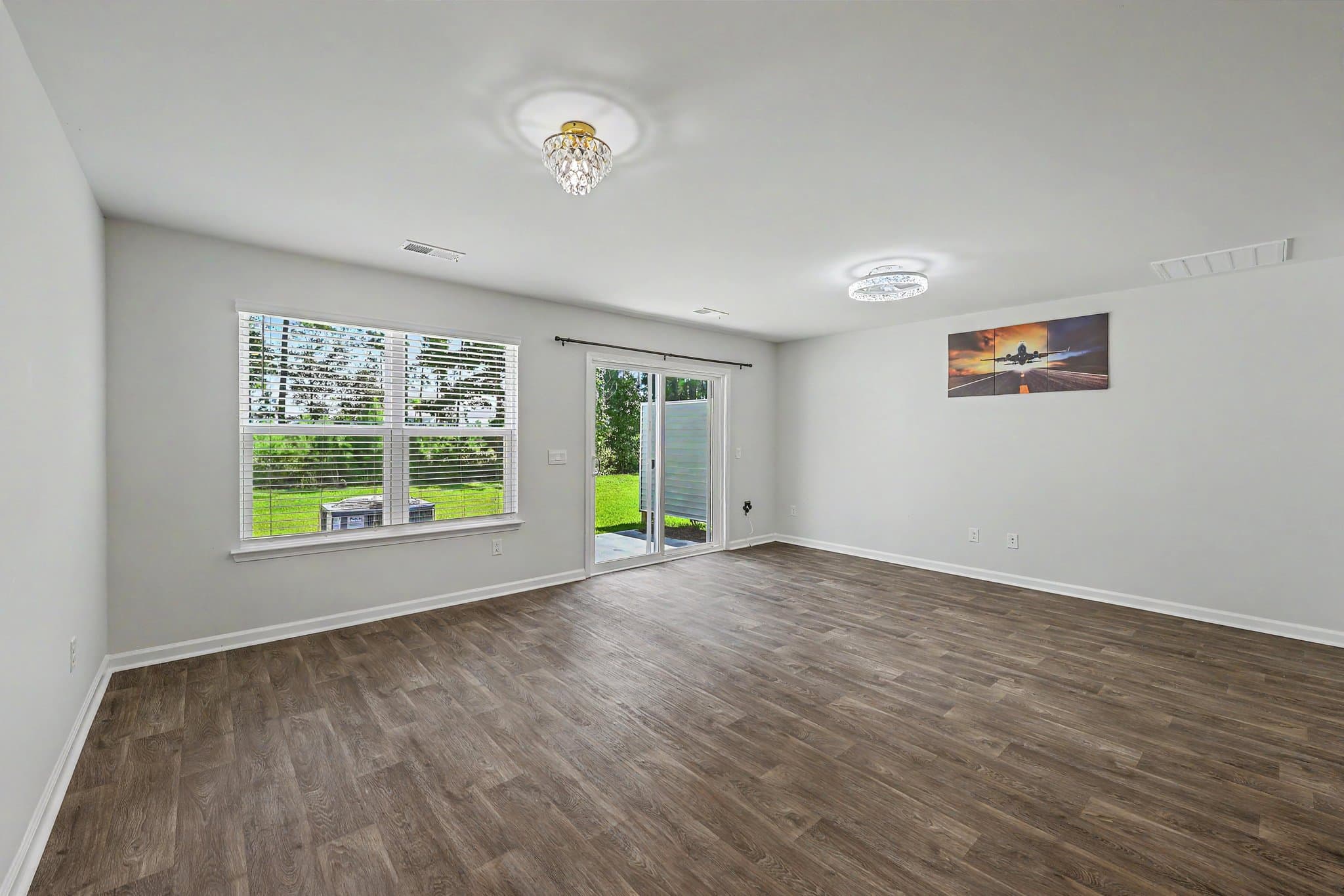 Summerville Townhome: 152 Haventree Ct