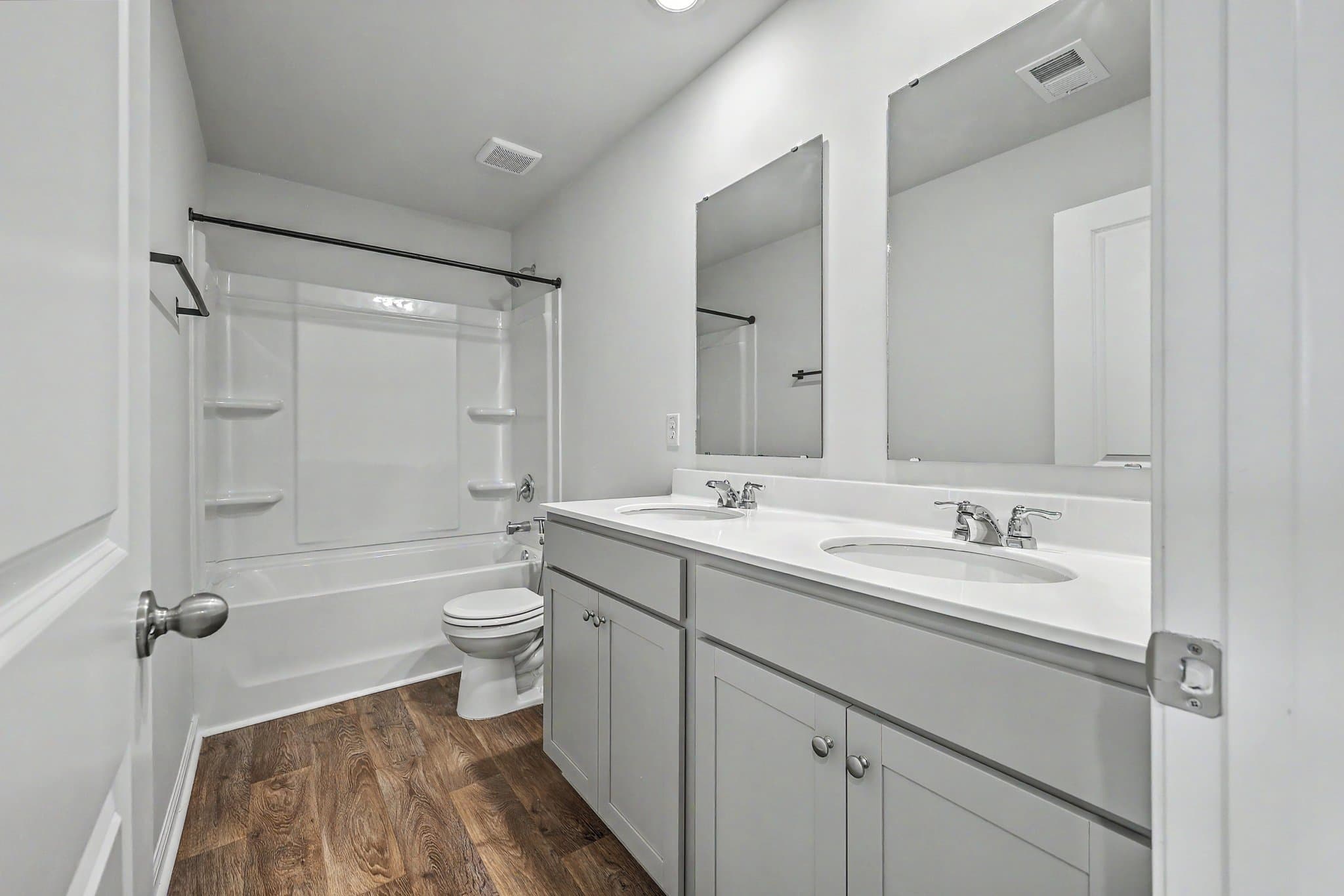 Summerville Townhome: 152 Haventree Ct