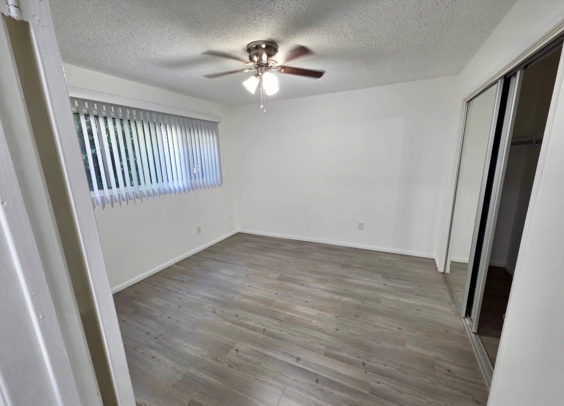Glendale Condo: 1248 Mariposa