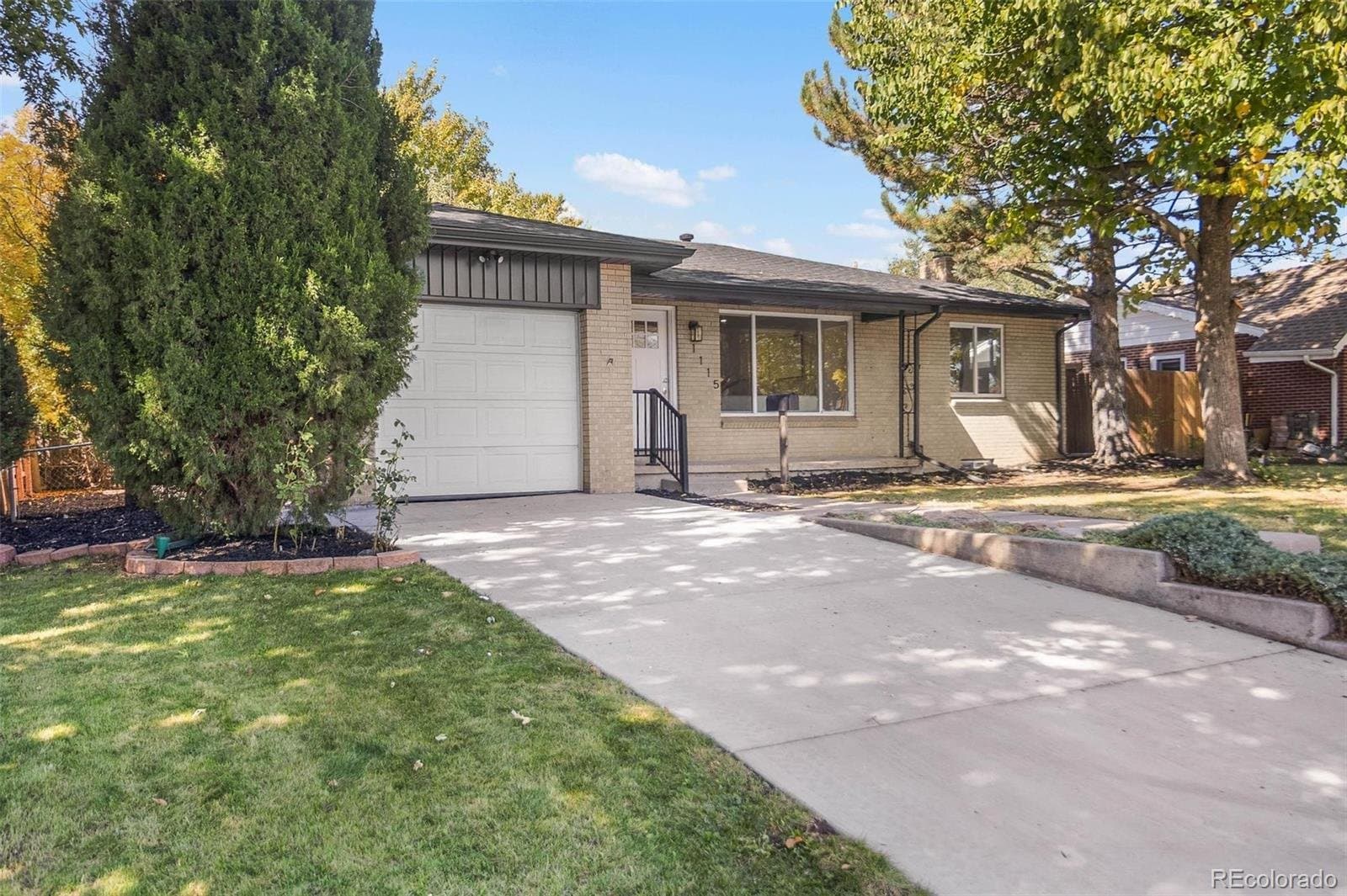 Lakewood House: 1115 S Harlan St