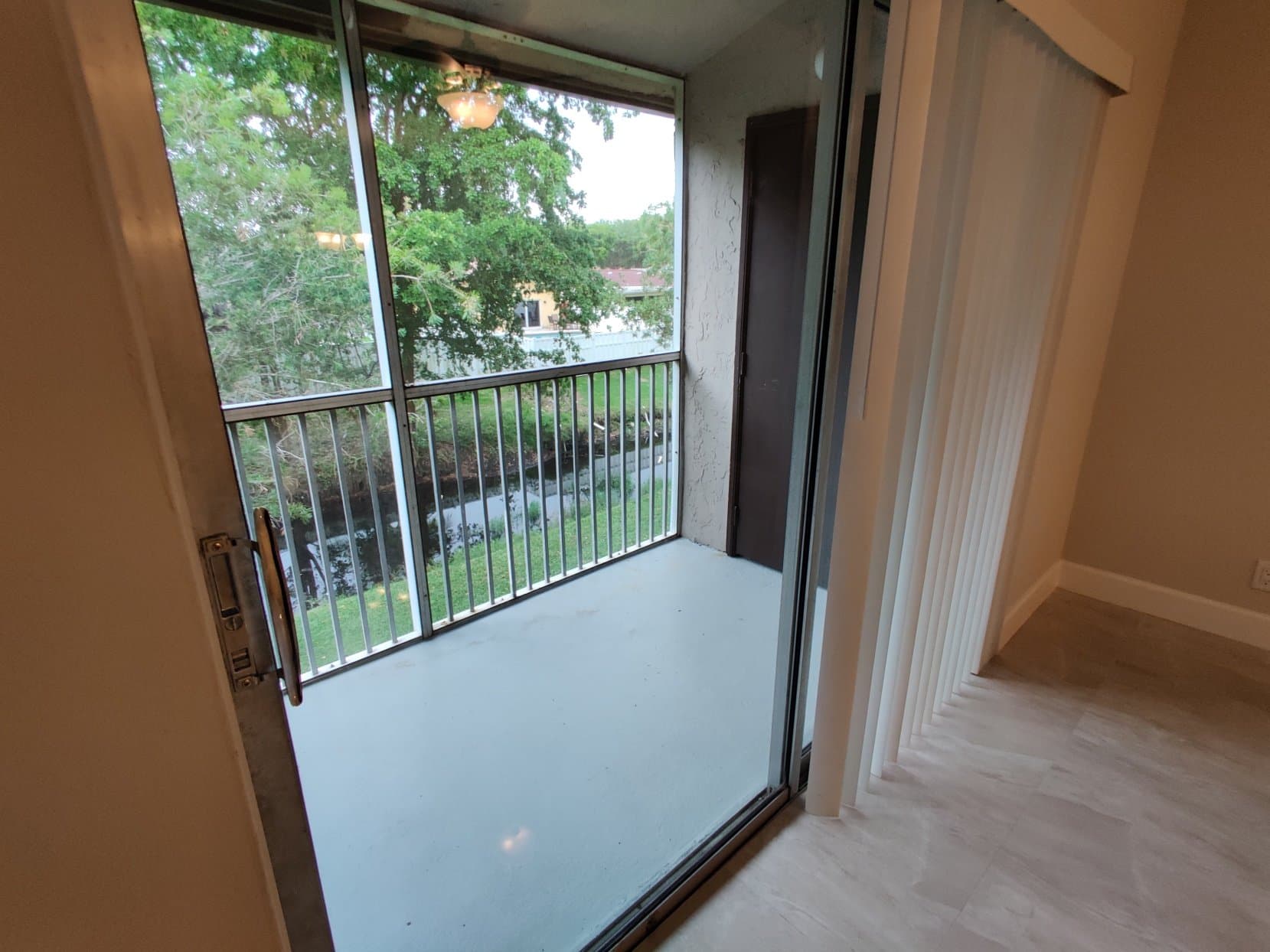CORAL SPRINGS Condo: 8750 ROYAL PALM BLVD