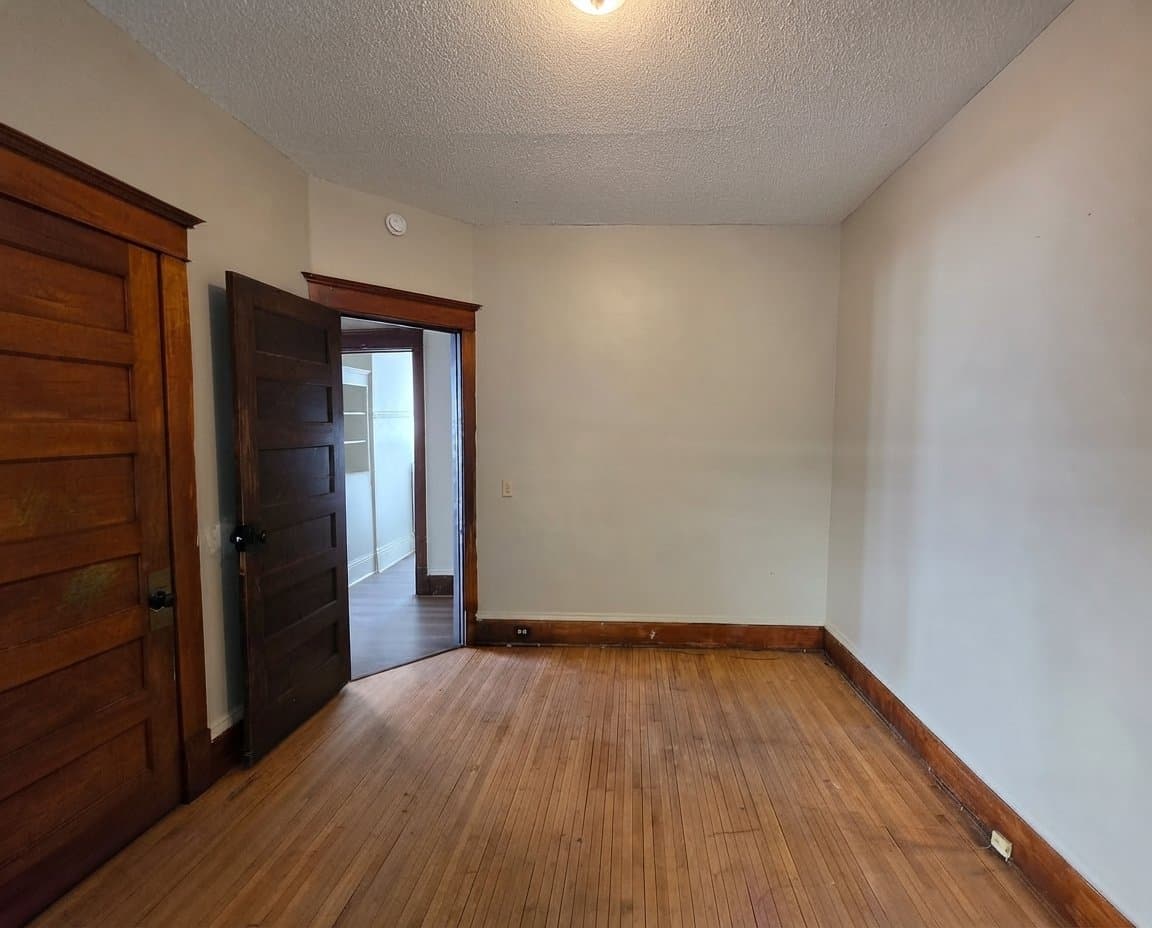 Minneapolis Multiplex: 1414 Golden Valley Rd