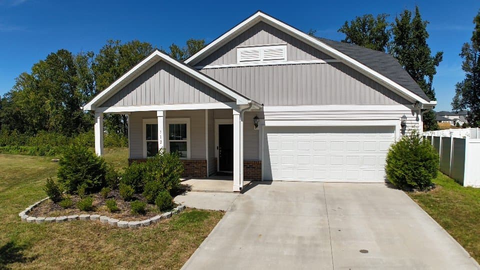 Simpsonville House: 312 Obsidian Ct