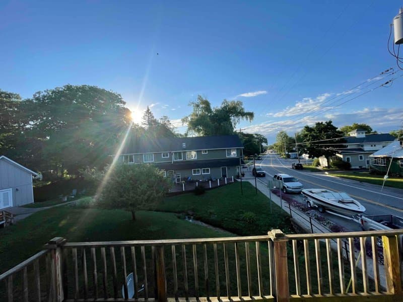 Onekema Apartment: 5098 Main Street