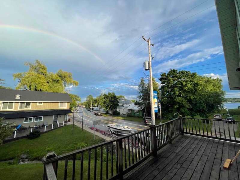 Onekema Apartment: 5098 Main Street