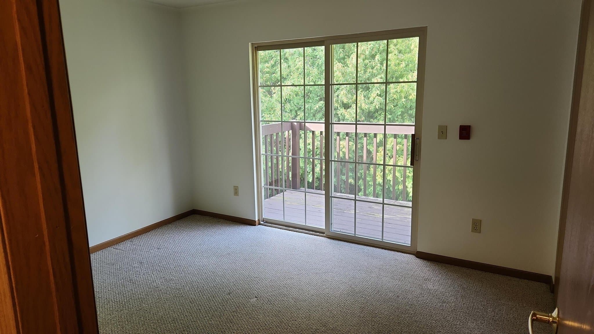 Elkhorn Apartment: 625 N Jackson St