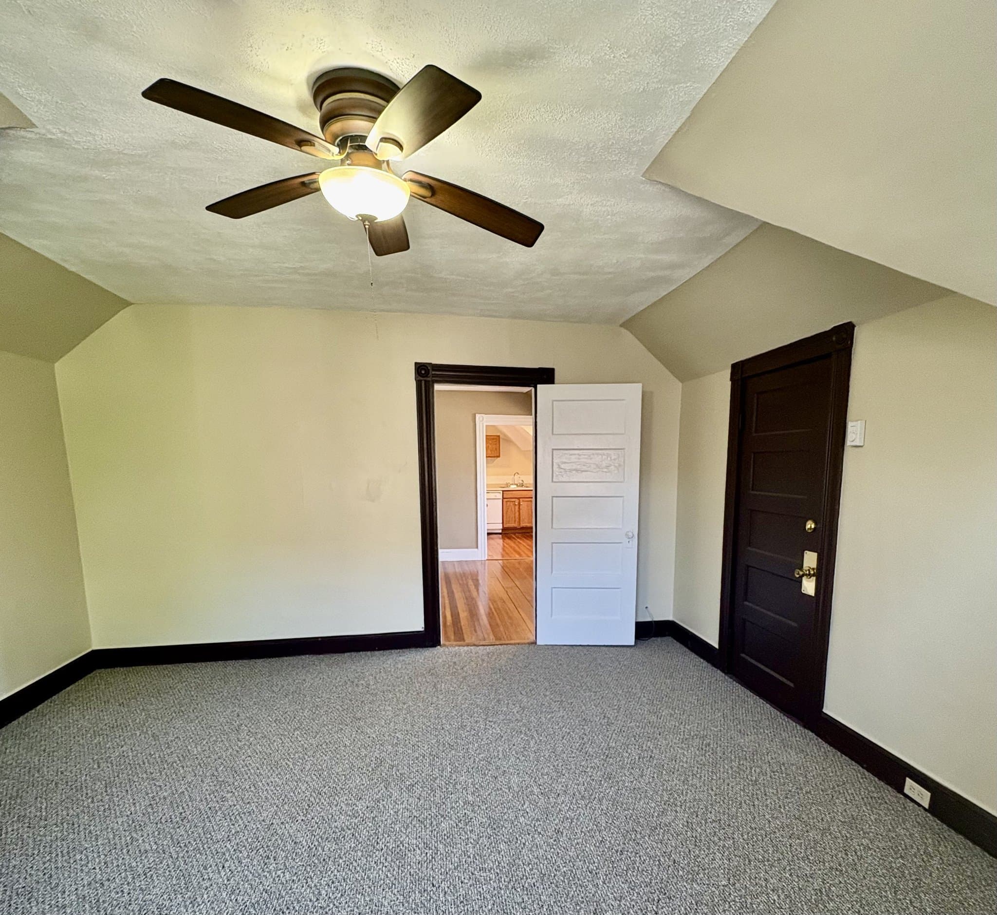 Quincy Multiplex: 137 Whitwell St 3