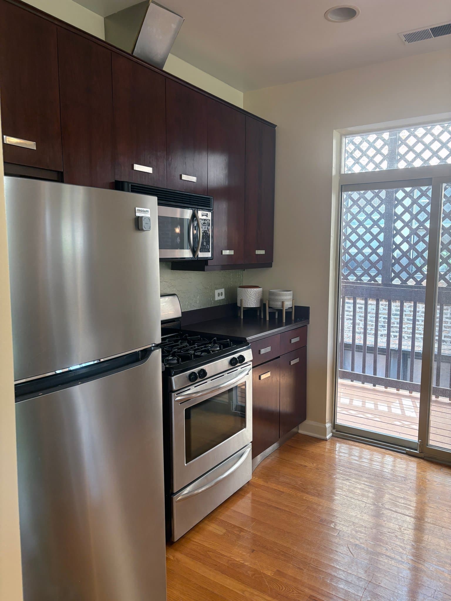 Chicago Condo: 4230 N Broadway St