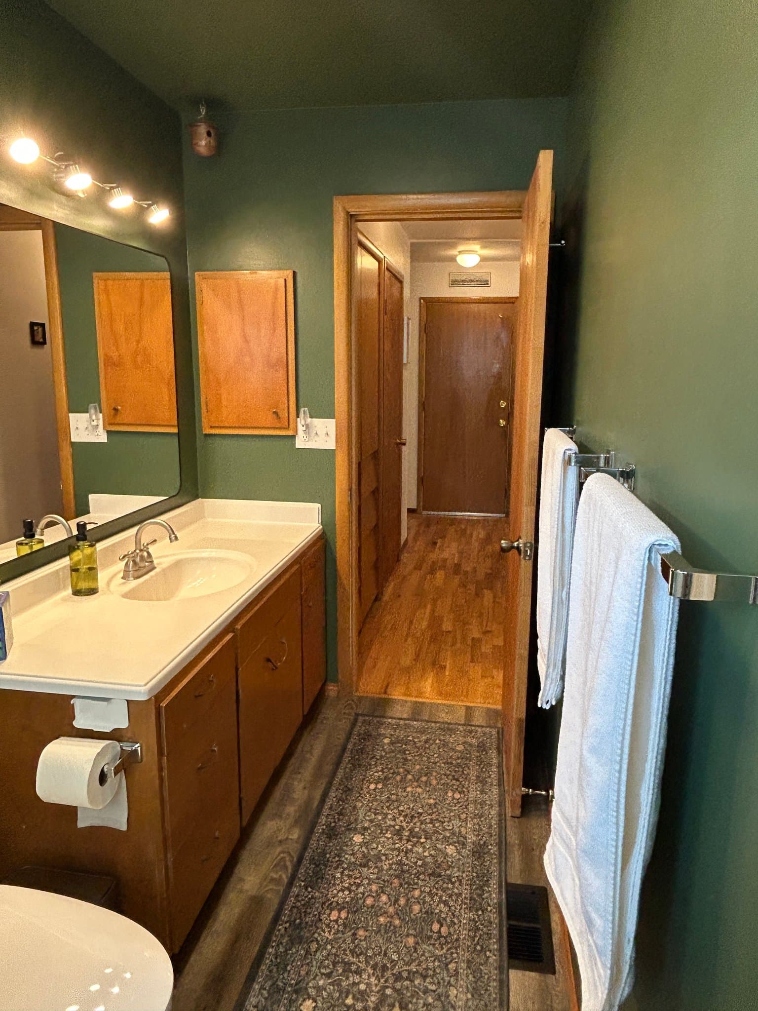 Yakima Multiplex: 302 North 37th Avenue