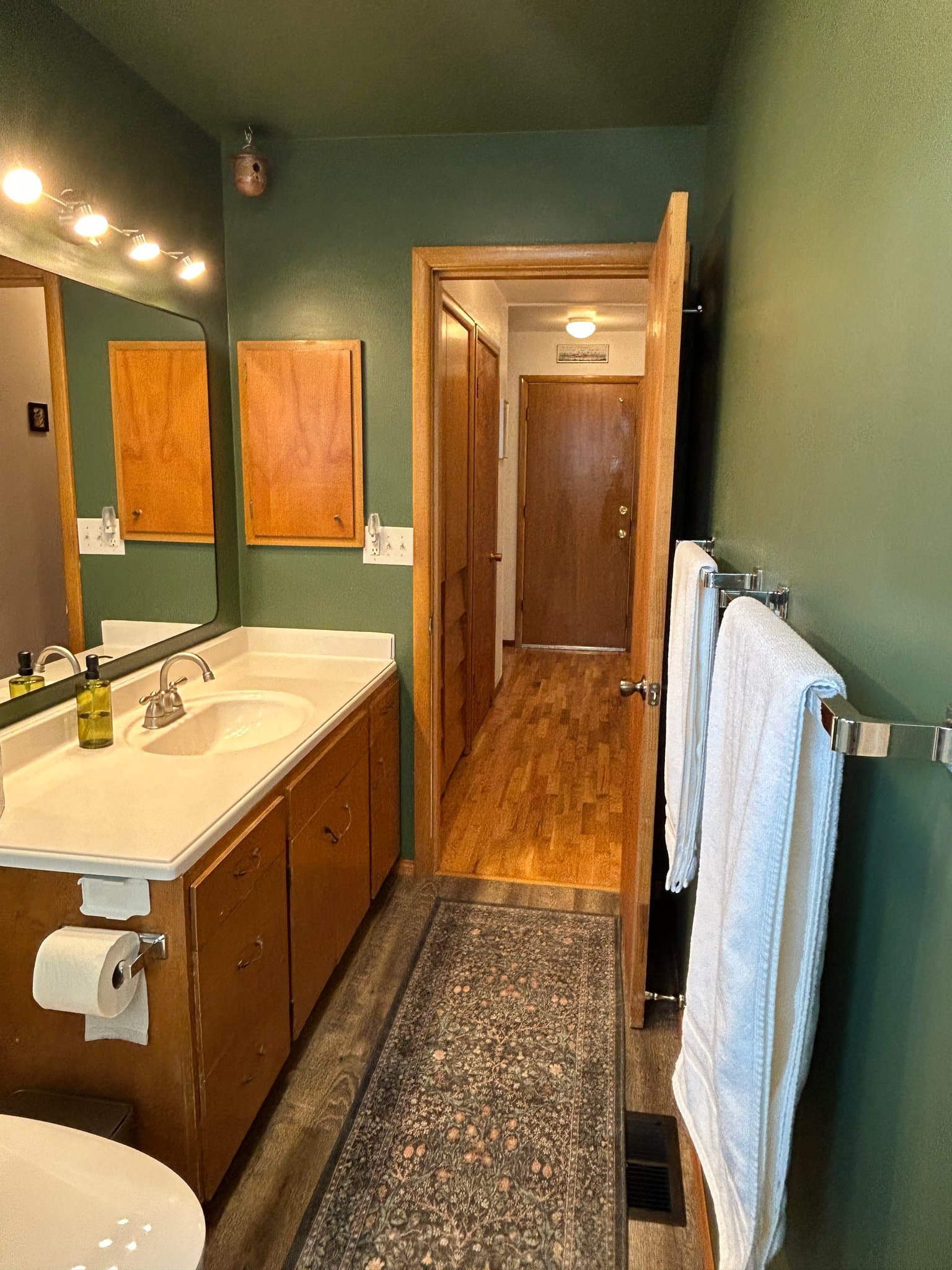 Yakima Multiplex: 302 North 37th Avenue