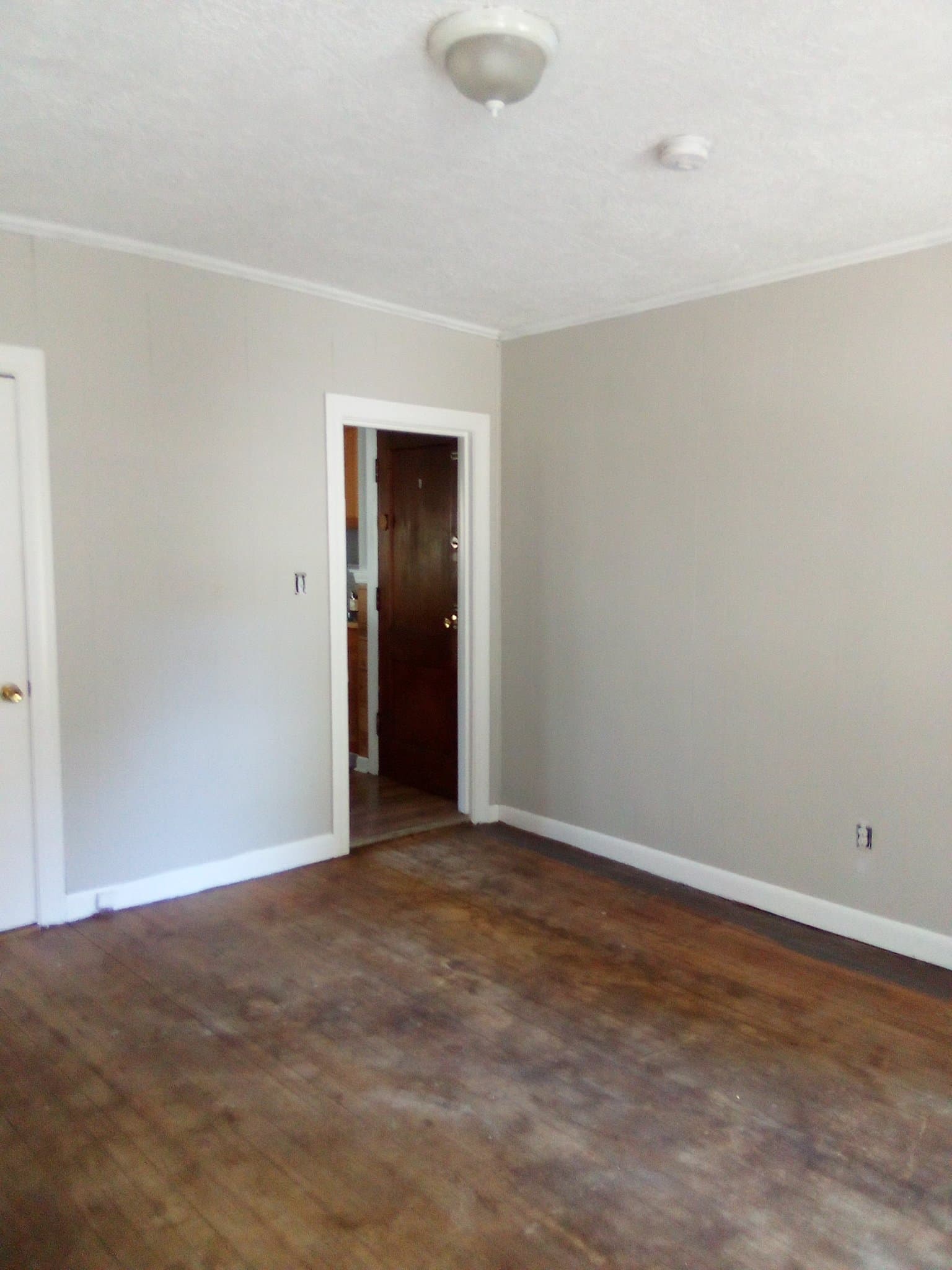 Fitchburg Apartment: 26 Hale St